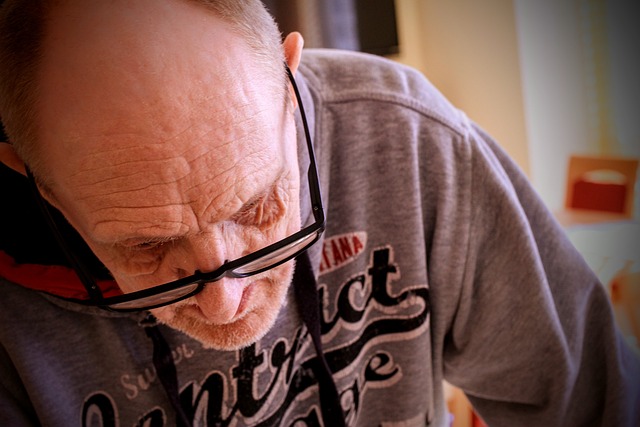 Plejehjælperens arbejde fra morgen til aften